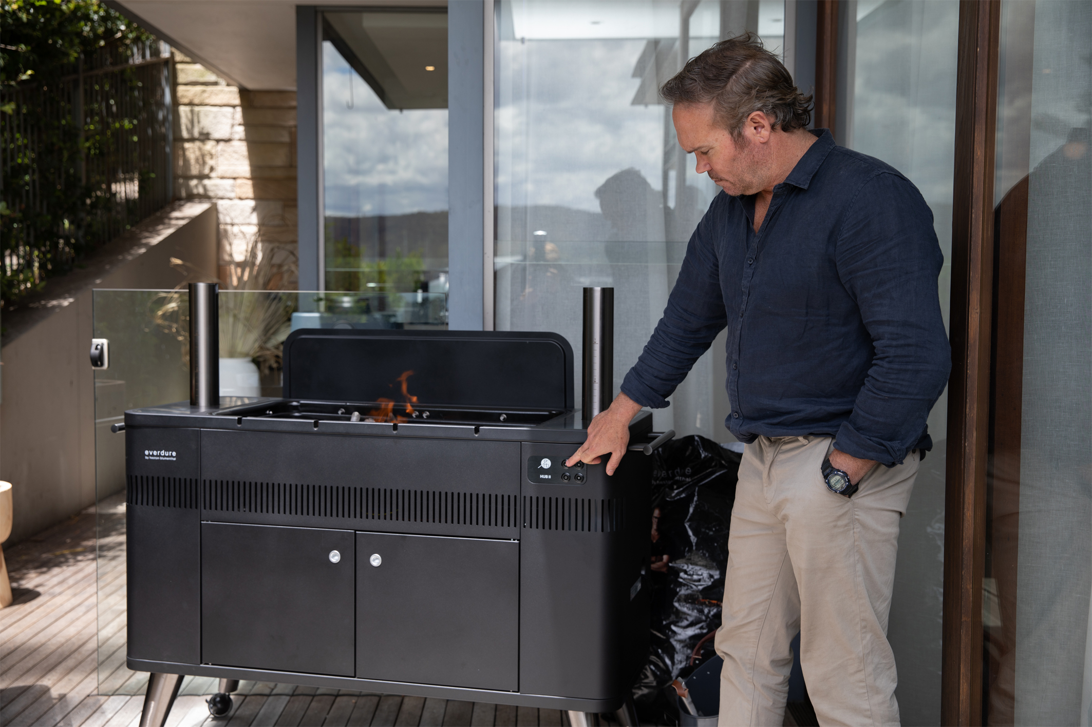 HUB_II_2aMwcgIkI4ytQo Everdure HUB II Holzkohlegrill