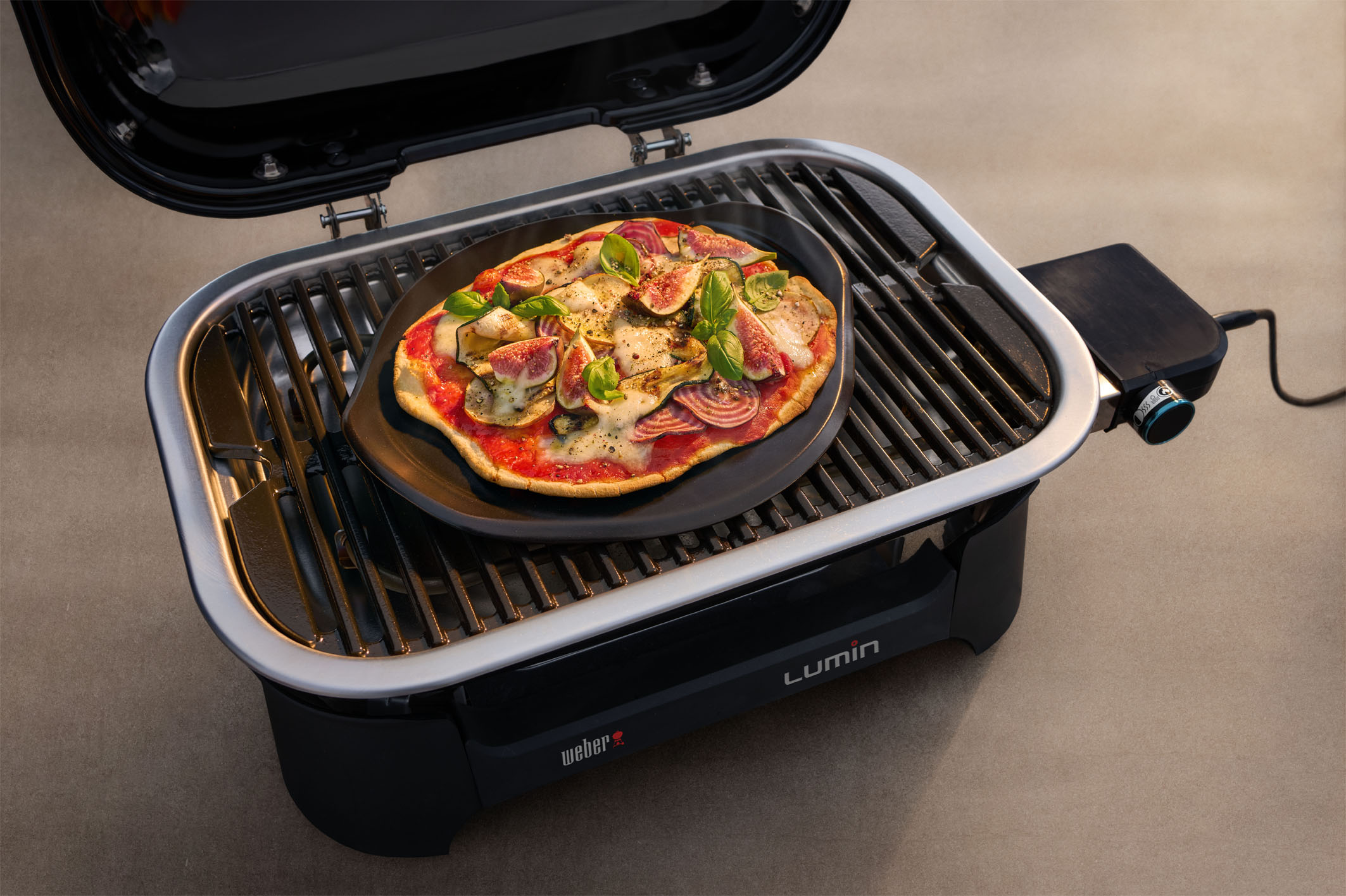 Weber Lumin Compact Stand Elektrogrill Black