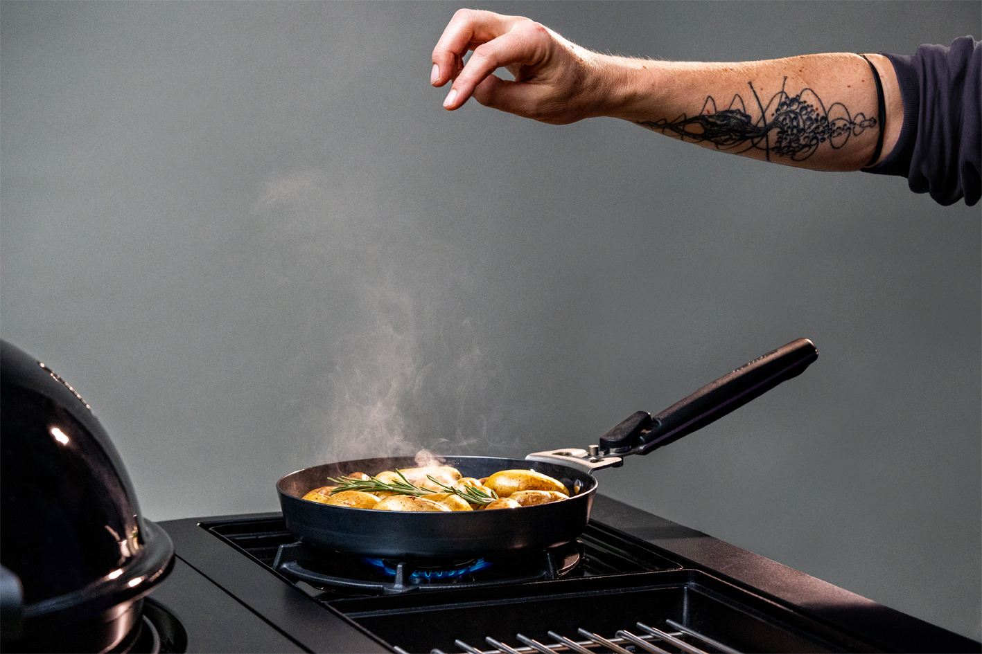 1449147_Carbonpfanne_18 OutdoorCHEF Carbonstahlpfanne 28 cm