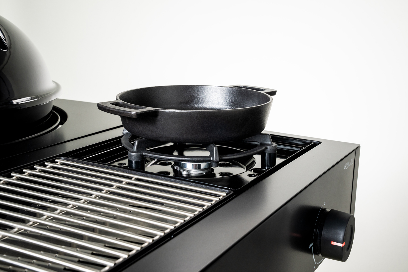 1449149_Gusspfanne_3 OutdoorCHEF Gusseisenpfanne 28 cm