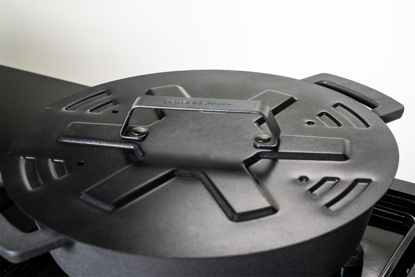 1449151_Carbonstahldeckel_7 OutdoorCHEF Carbonstahldeckel 4 in 1
